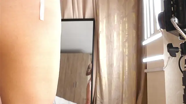 isabelawhite (F teen) - ride dildo with my plug