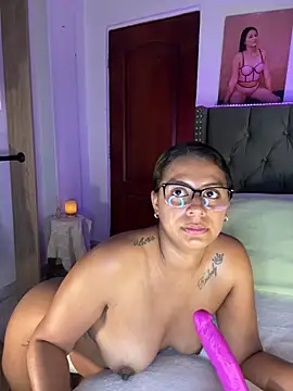 ema_zoe webcam