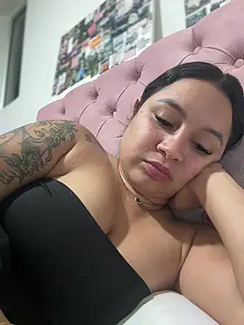 Pretty_Isadora webcam