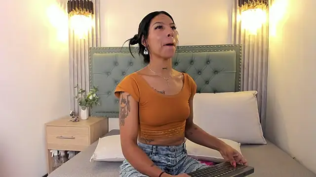 Maia_520 webcam
