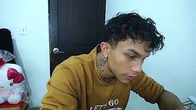 Leonard_Price live sex cam