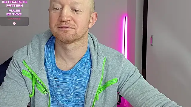 kevintyler69 - Kevintyler69's free webcam - UK Sex Cams