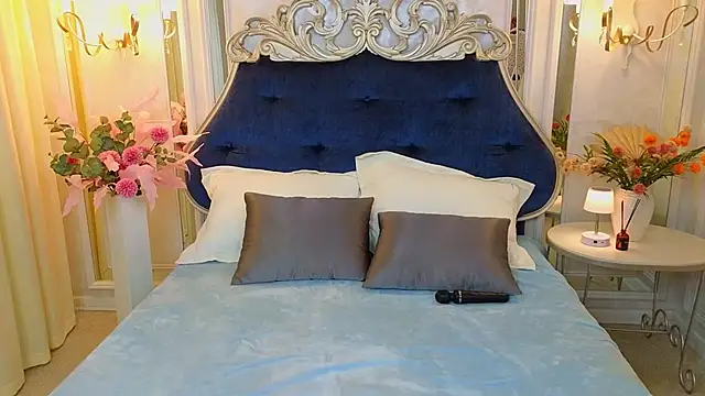 Ariana_Petite