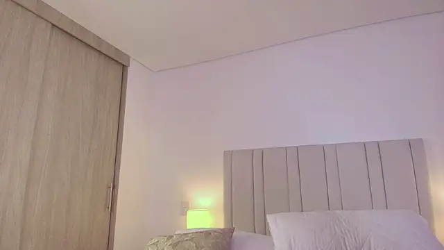 Anna-Lynn webcam