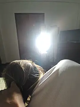  Elnonoykeila77 chat room