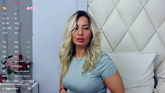 GinaBear webcam