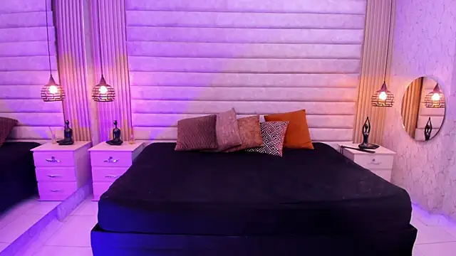 VictoriaaBlair webcam