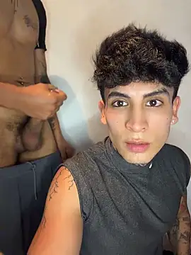 _tomy08calderon (Ask my age) - Big Squirt in the bar