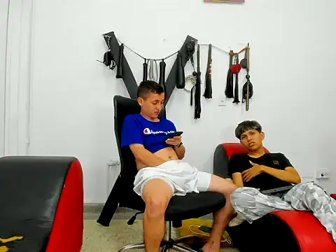 boys_latins18 (Ask my age) - deep throat