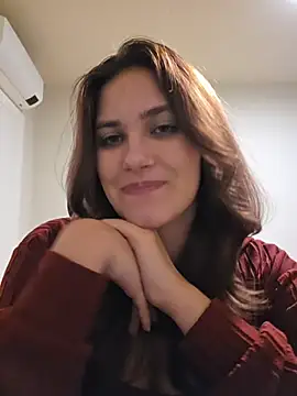 miarides19 (F teen) - Dildo sucking for 3 mins 😳😳