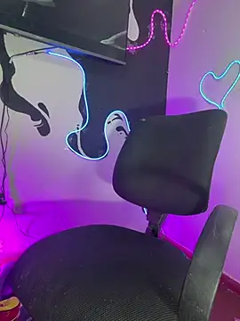 abrilbigcock live sex cam