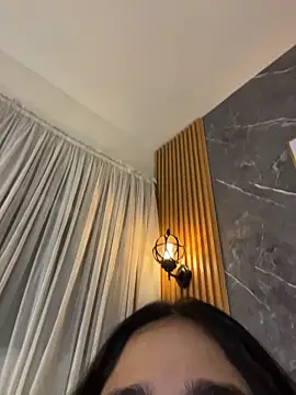 julie_markk (F young) - body naked and finger into me