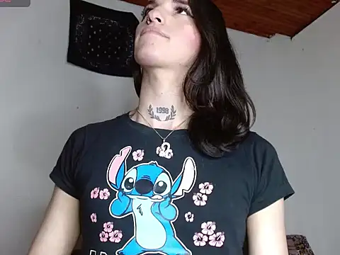 Model: Scarlett_crastrawberry