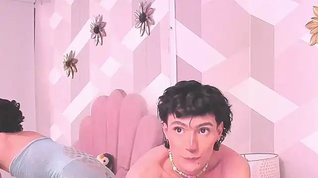 KylieMonnett live sex cam