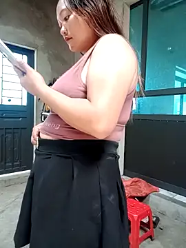 Maiphu246 -  petite cam model