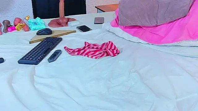 dannaahbrown - Dannaahbrown's free webcam - UK Sex Cams