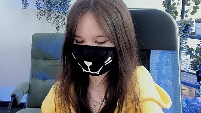 elainebeness (F young) - i like ur style!