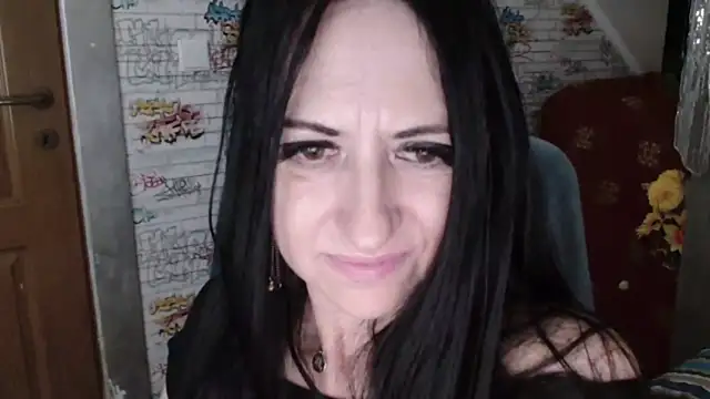 debramilf (F mature) - naked tease