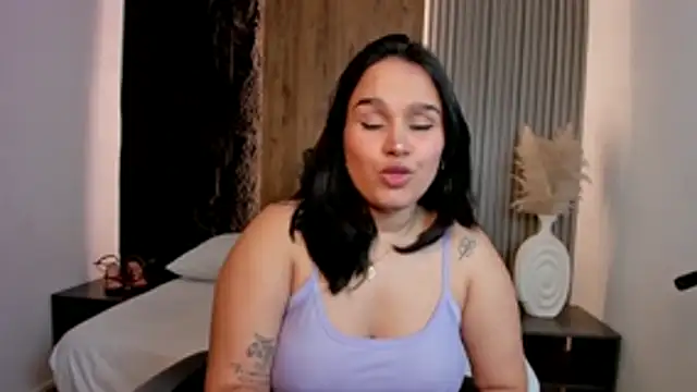 lia_sexx19 - Lia_sexx19's free webcam - UK Sex Cams