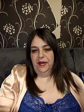 HousewifeMilf_Courtney