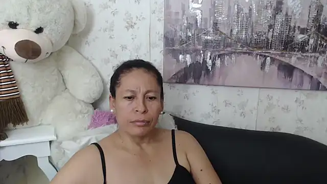 mature_martina