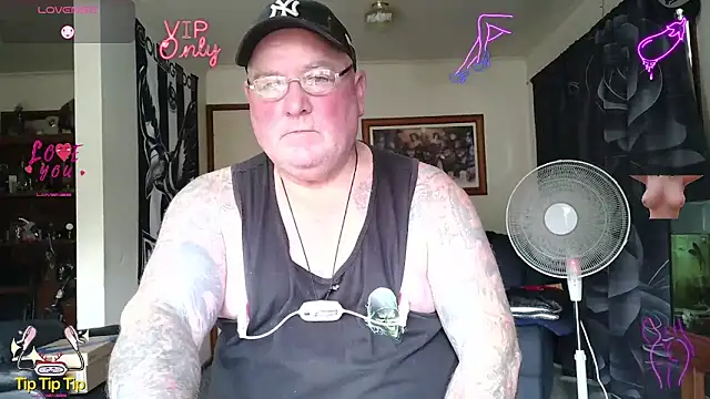 KINKYBLUEYES69