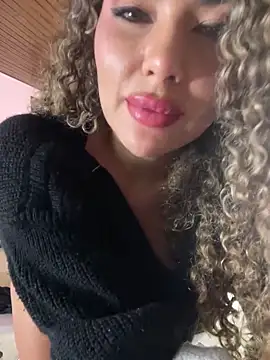 TianaRios_Pink