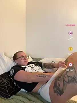 blackwidowlaced - Blackwidowlaced's free webcam - UK Sex Cams