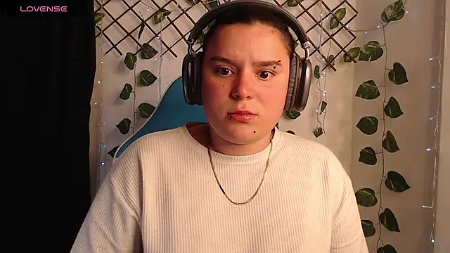 nika_1_ - Nika_1_'s free webcam - UK Sex Cams