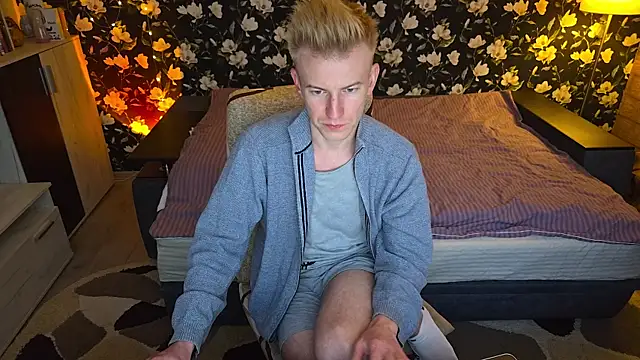 vuitton - Vuitton's free webcam - UK Sex Cams