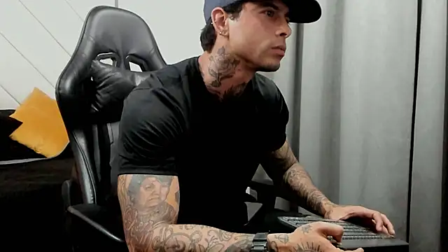 Live sex cam di EdoardoJS