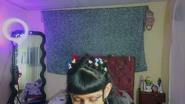 モデル: Mostrona_hairy