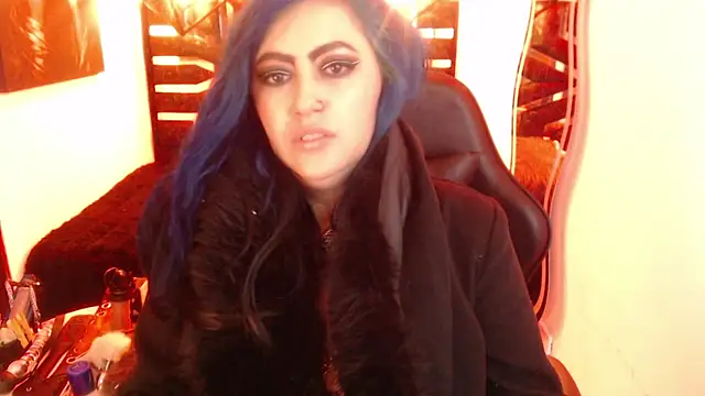 scarleth_blue
