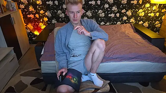 vuitton (Ask my age) - Cum OR your requset OR prvt 👅🍆🍑