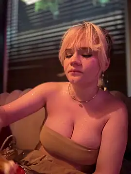 Cutiepiespanks - Live Cams