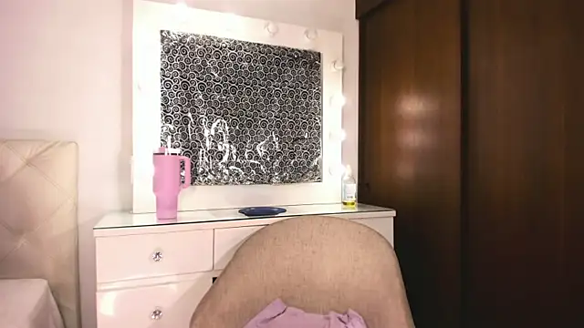 lina_quinn