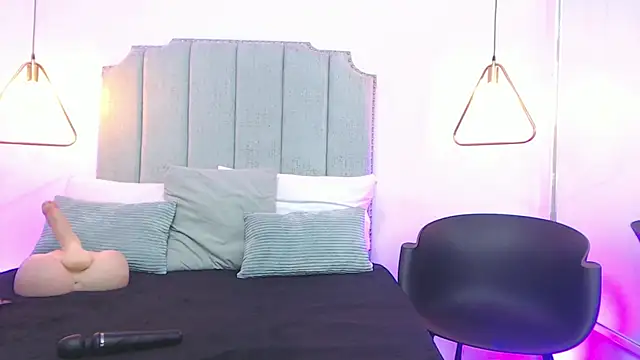 MoonBlue95 -  petite cam model