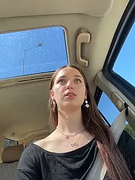 DollyTall's live cam