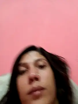 nessaflors2's live cam