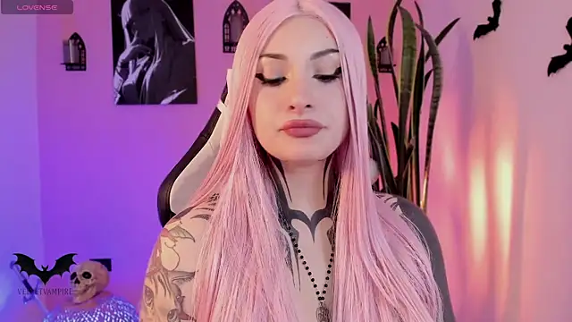 velvetvampiree - VelvetVampiree's free webcam - UK Sex Cams