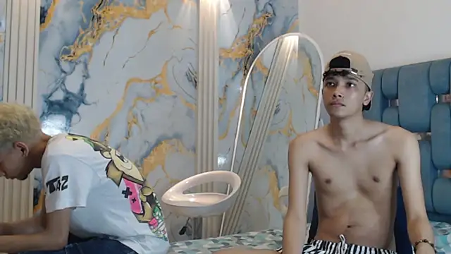 young_boys_hell - YOUNG_BOYS_HELL's free webcam - UK Sex Cams