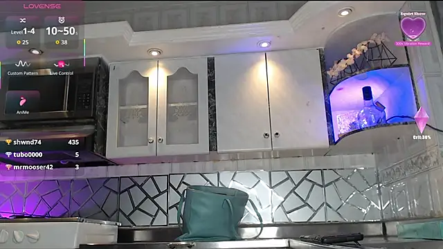 crisozzz - CrisOzzz's free webcam - UK Sex Cams