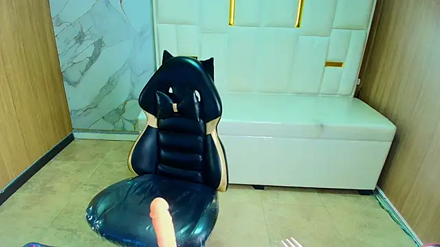 Samantha_petite_tf