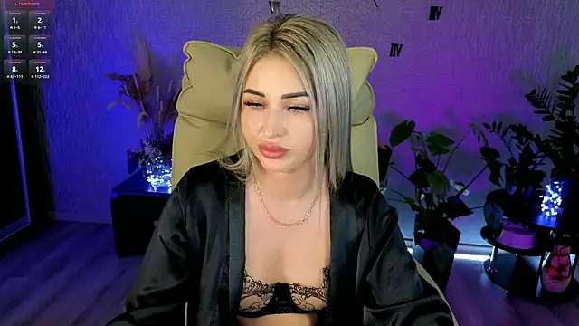 NikkiiStill