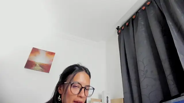 nia__white live sex cam