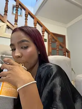 lucyleah (F young) - doggy  naked  👅