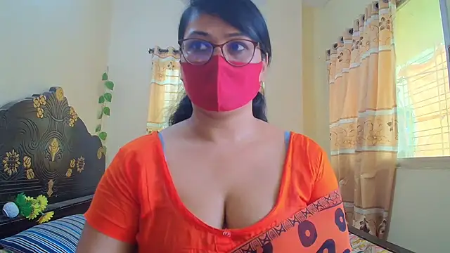 elena_cruz5 (F young) - oil in boobs