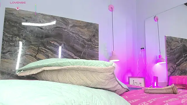 skarleth_queen (T teen) - spank ass x 10
