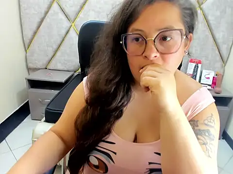 sarah_boobs_ (F young) - 🥵MAKE ME HAPPY⭐ Help me reach my goal!