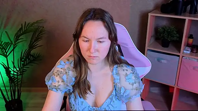 sindiestormm (F teen) - TAKE OF BRA (STAY IN TOP) + TEASE
